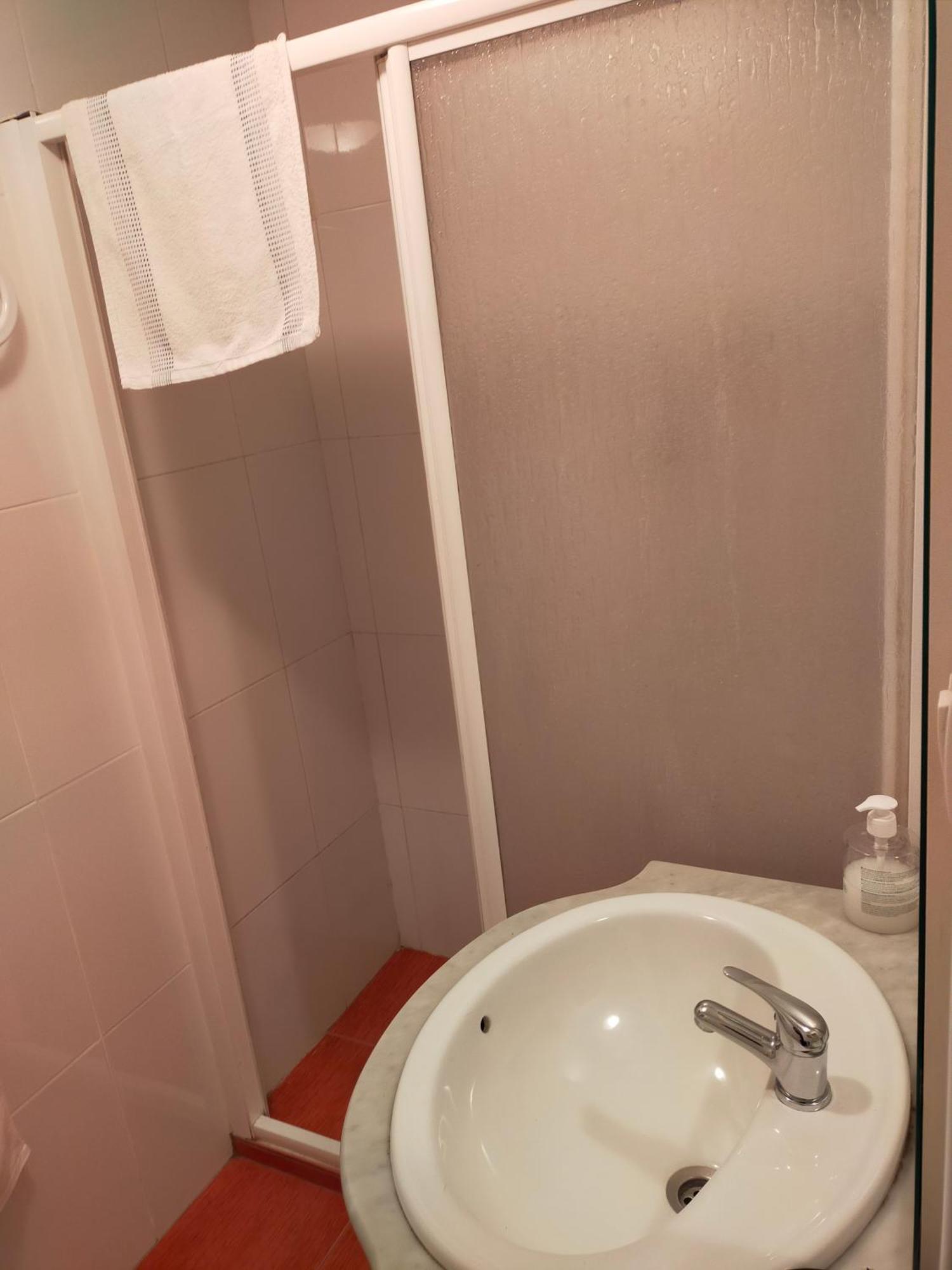 Pension Tabaza Carreno Ruang foto